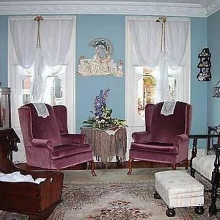 Isaac Hilliard House Bed And Breakfast Pemberton Ruang foto