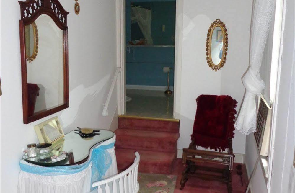 Isaac Hilliard House Bed And Breakfast Pemberton Bagian luar foto